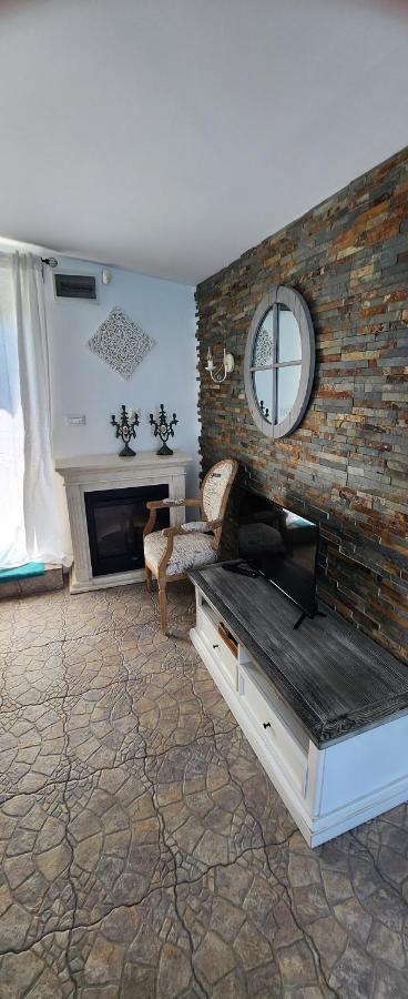 Morii Lake Pool Villa Бухарест Экстерьер фото
