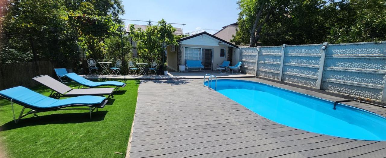 Morii Lake Pool Villa Бухарест Экстерьер фото