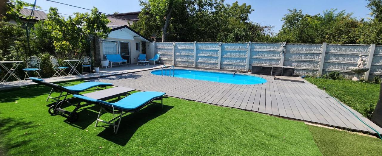 Morii Lake Pool Villa Бухарест Экстерьер фото